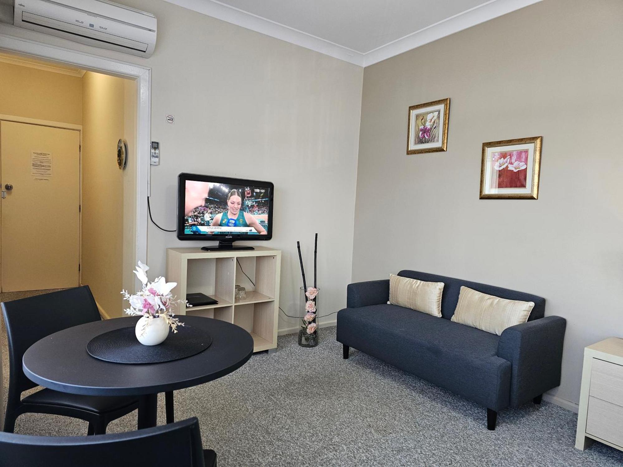 Country Motor Motel