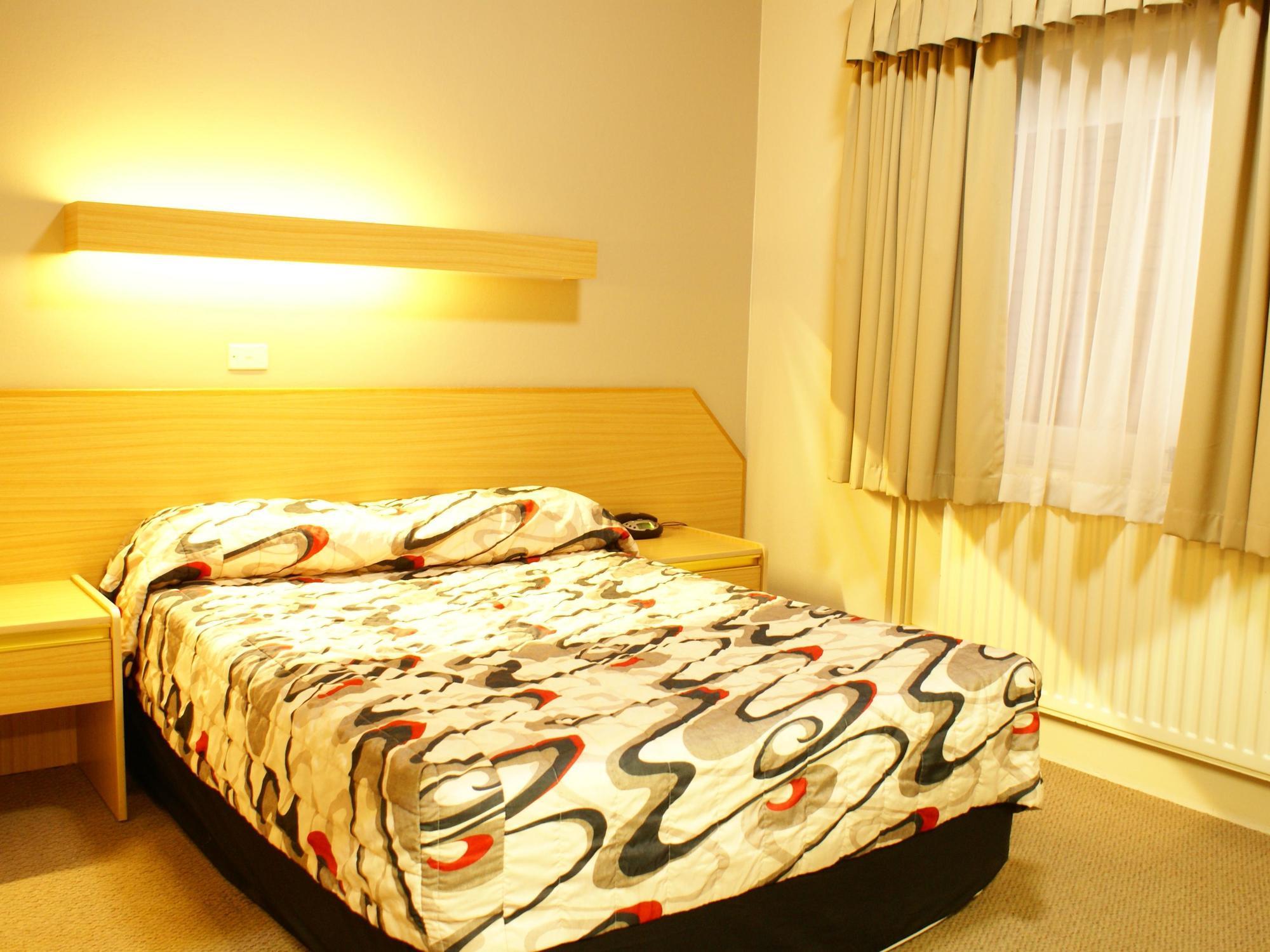 Country Motor Motel